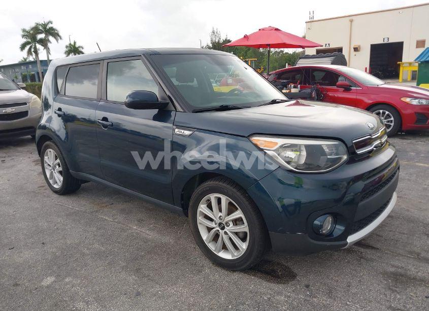 2018 Kia Soul + (VIN KNDJP3A5XJ7619855) main photo