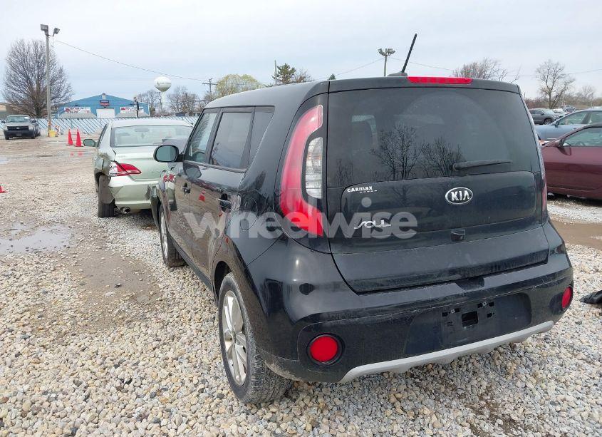 Photo 3 of 2019 Kia Soul + (VIN KNDJP3A5XK7668524)