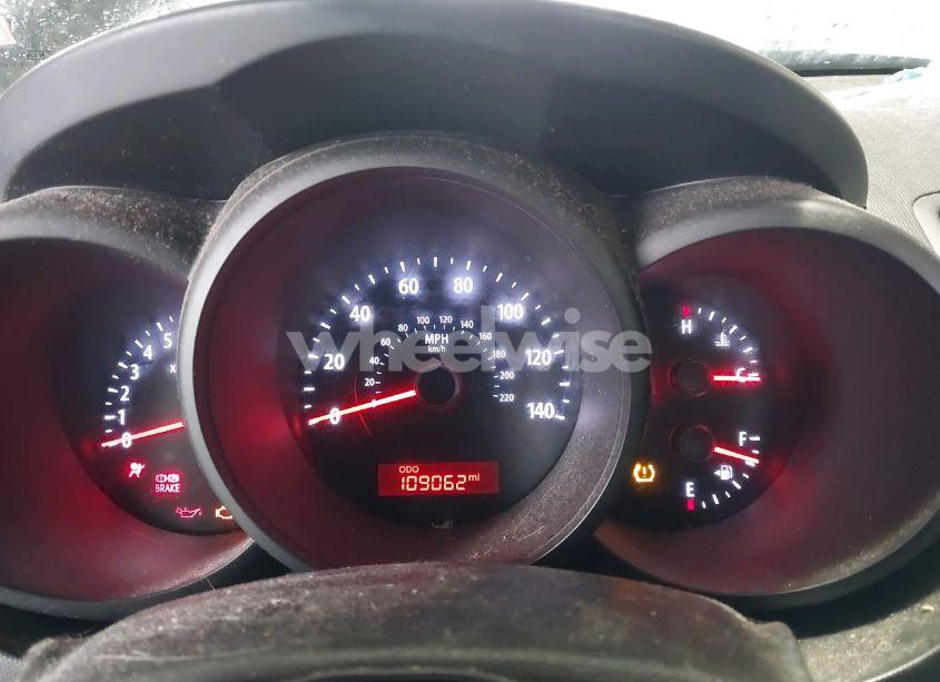 Photo 7 of 2010 Kia Soul (VIN KNDJT2A11A7195341)