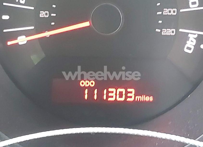 Photo 16 of 2011 Kia Soul (VIN KNDJT2A12B7713748)