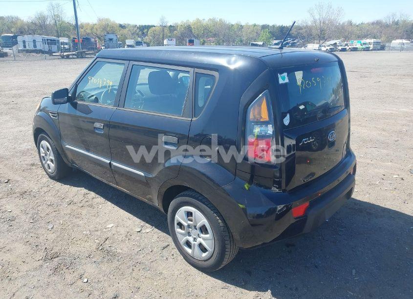 Photo 3 of 2010 Kia Soul (VIN KNDJT2A13A7191145)