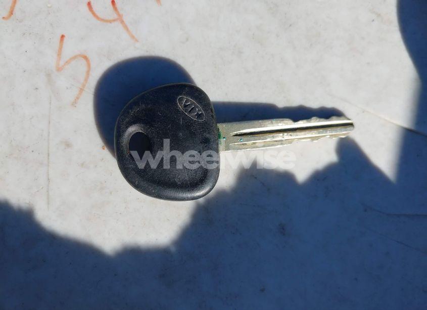 Photo 11 of 2011 Kia Soul (VIN KNDJT2A16B7733517)