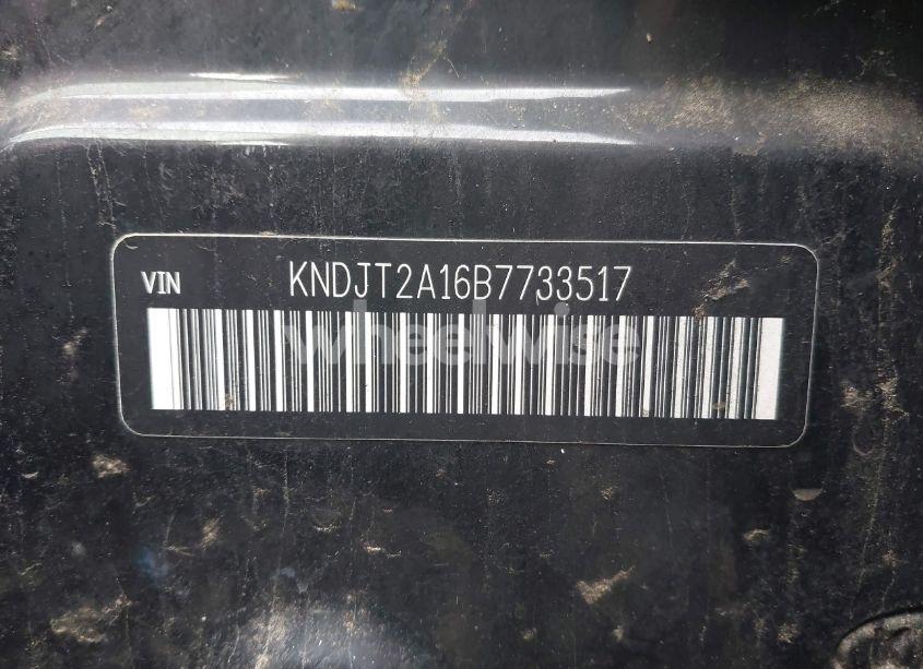 Photo 13 of 2011 Kia Soul (VIN KNDJT2A16B7733517)
