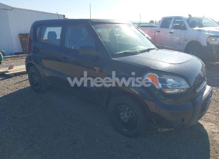 2011 Kia Soul (VIN KNDJT2A17B7203038) main photo