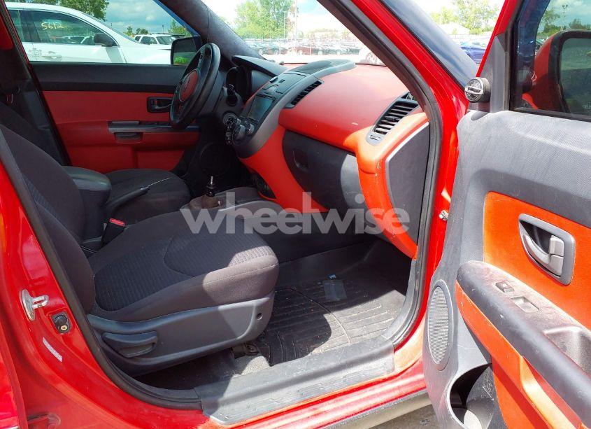Photo 5 of 2010 Kia Soul SPORT (VIN KNDJT2A20A7034505)