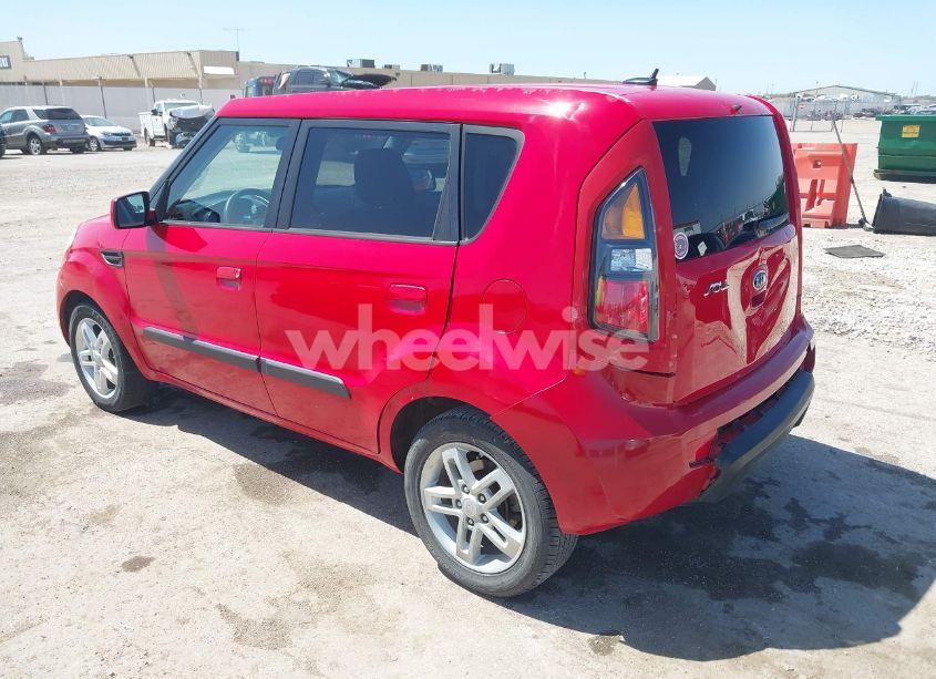 Photo 3 of 2010 Kia Soul + (VIN KNDJT2A20A7061980)