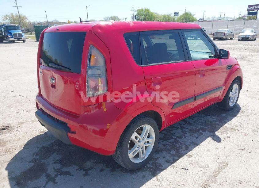 Photo 4 of 2010 Kia Soul + (VIN KNDJT2A20A7061980)
