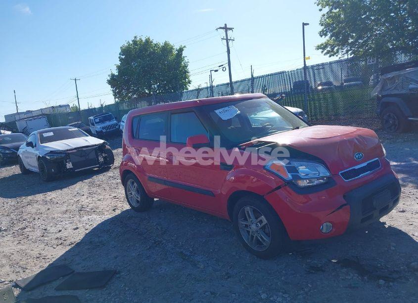2010 Kia Soul + (VIN KNDJT2A20A7067505) main photo