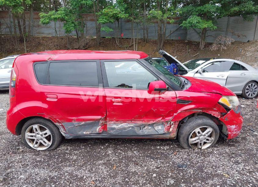 Photo 13 of 2010 Kia Soul + (VIN KNDJT2A20A7085793)