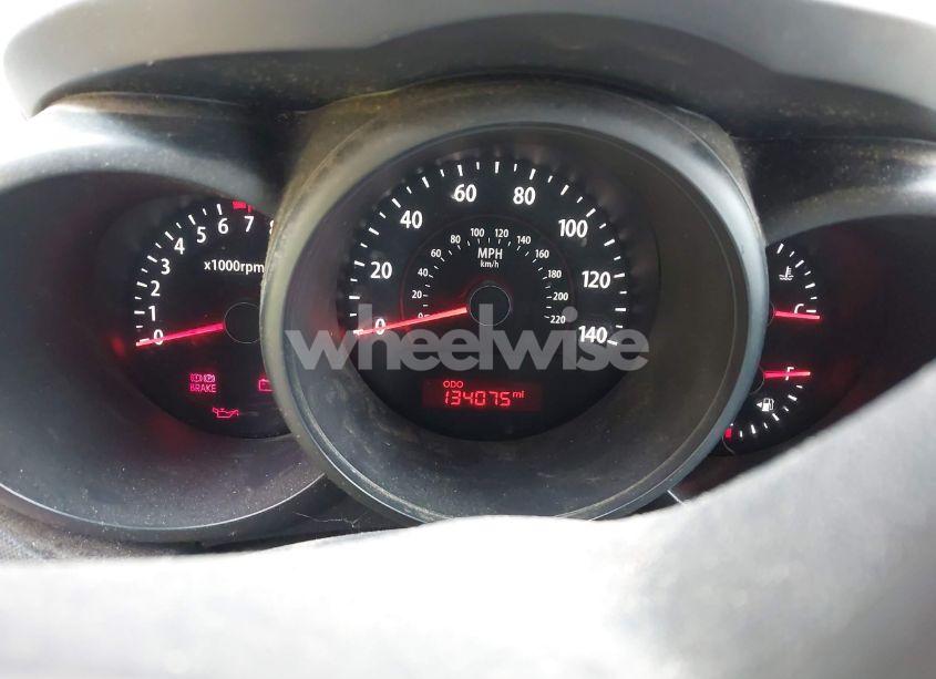 Photo 7 of 2010 Kia Soul + (VIN KNDJT2A20A7085793)