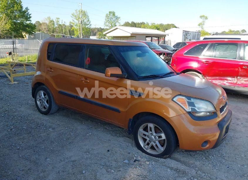 2011 Kia Soul + (VIN KNDJT2A20B7204282) main photo