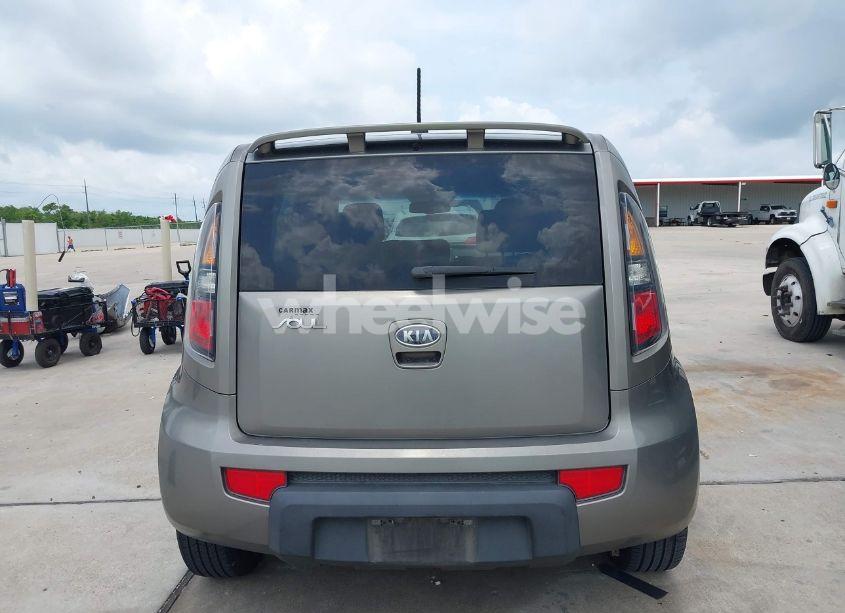 Photo 15 of 2011 Kia Soul + (VIN KNDJT2A20B7218621)