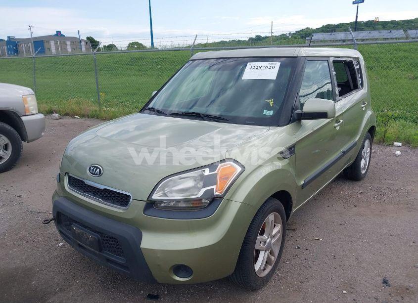 Photo 2 of 2011 Kia Soul + (VIN KNDJT2A20B7260352)