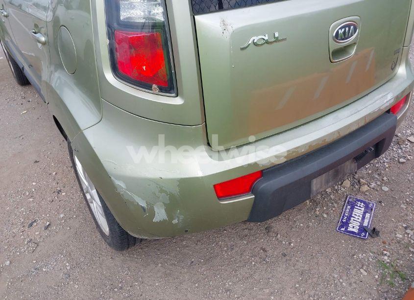 Photo 6 of 2011 Kia Soul + (VIN KNDJT2A20B7260352)