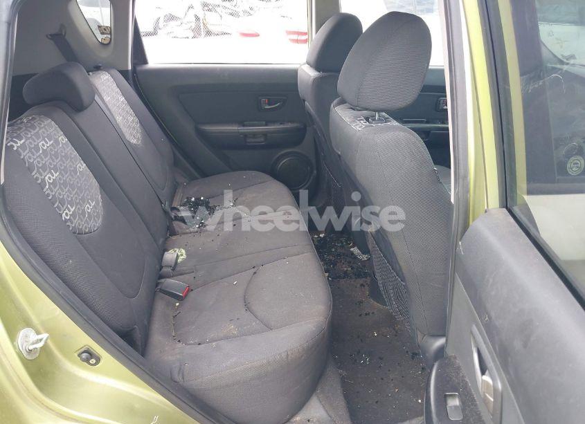 Photo 8 of 2011 Kia Soul + (VIN KNDJT2A20B7260352)
