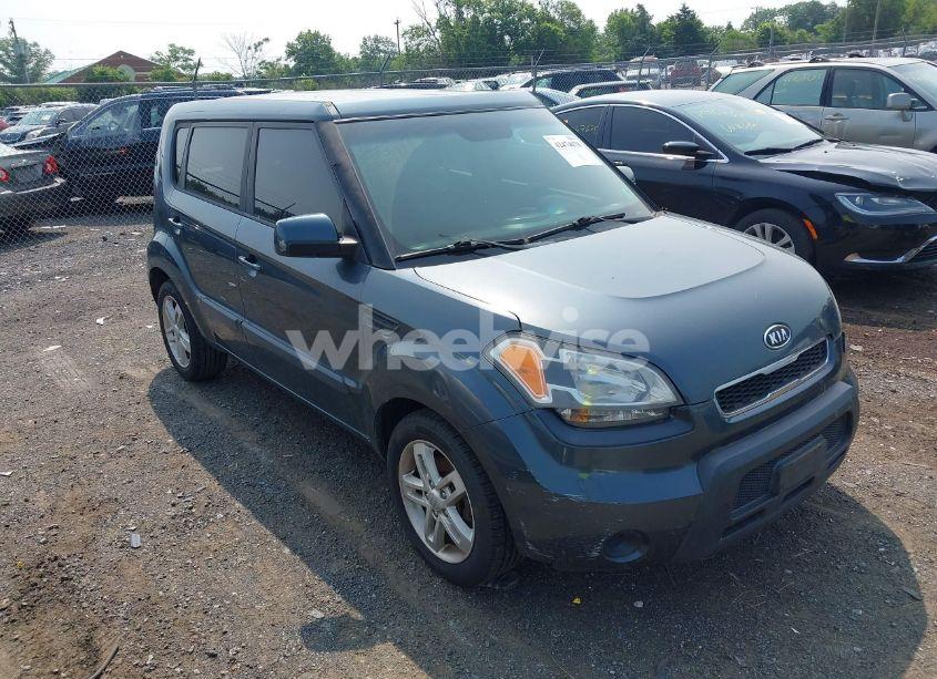 2011 Kia Soul + (VIN KNDJT2A21B7254608) main photo