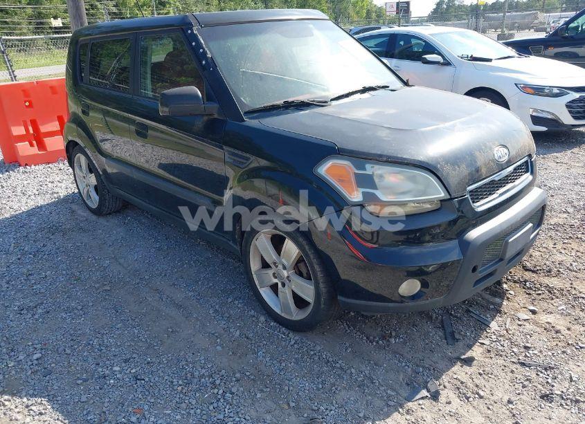 2010 Kia Soul SPORT (VIN KNDJT2A22A7146805) main photo