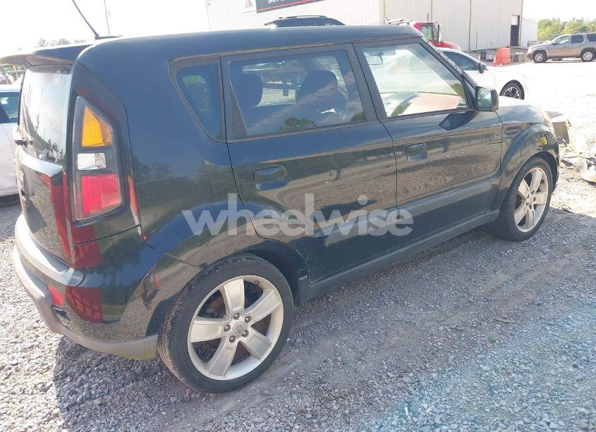 Photo 4 of 2010 Kia Soul SPORT (VIN KNDJT2A22A7146805)