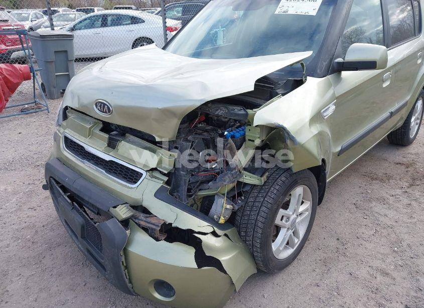 Photo 6 of 2010 Kia Soul + (VIN KNDJT2A22A7194563)
