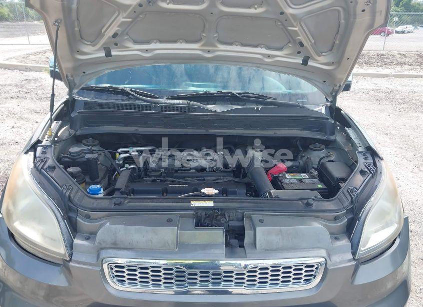 Photo 10 of 2011 Kia Soul + (VIN KNDJT2A22B7306005)