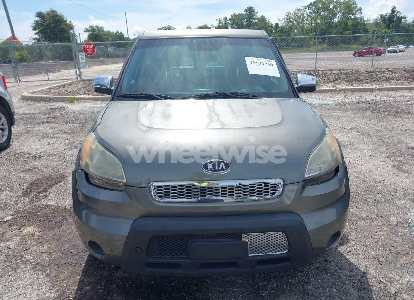 Photo 12 of 2011 Kia Soul + (VIN KNDJT2A22B7306005)