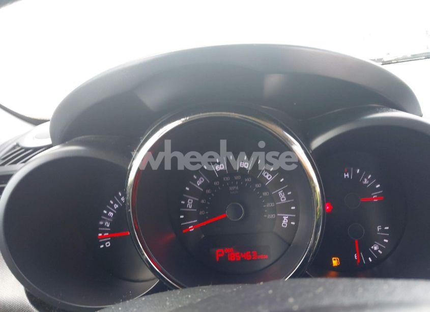 Photo 7 of 2011 Kia Soul + (VIN KNDJT2A22B7306005)