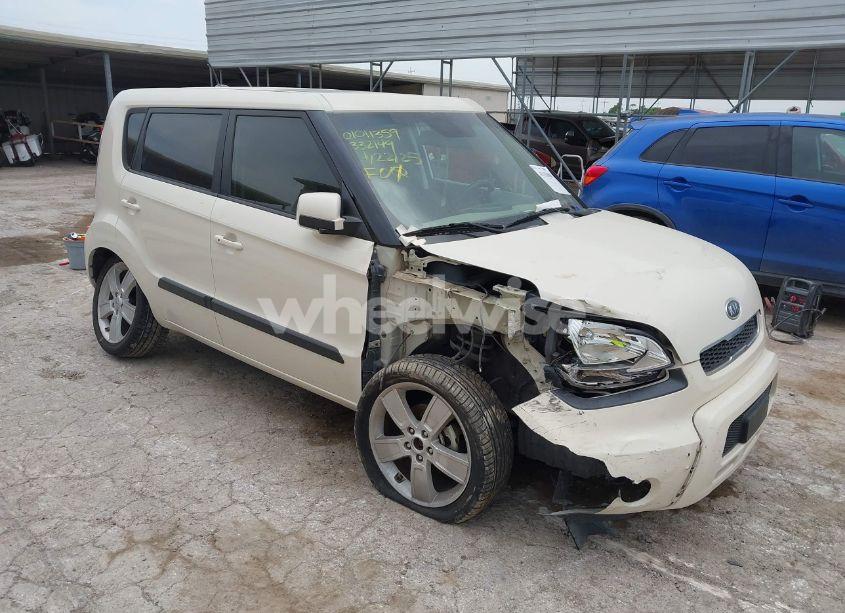 2011 Kia Soul ! (VIN KNDJT2A22B7332149) main photo