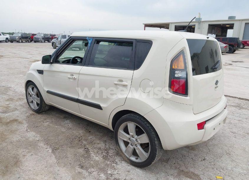 Photo 3 of 2011 Kia Soul ! (VIN KNDJT2A22B7332149)