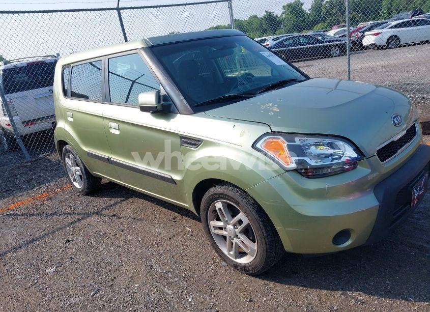 2010 Kia Soul + (VIN KNDJT2A23A7082421) main photo
