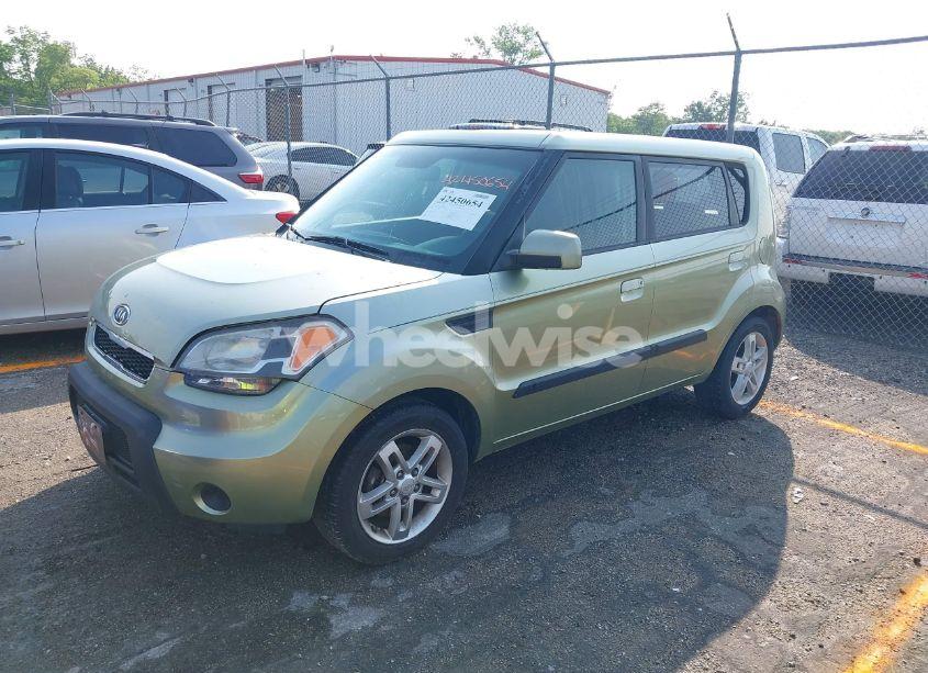 Photo 2 of 2010 Kia Soul + (VIN KNDJT2A23A7082421)