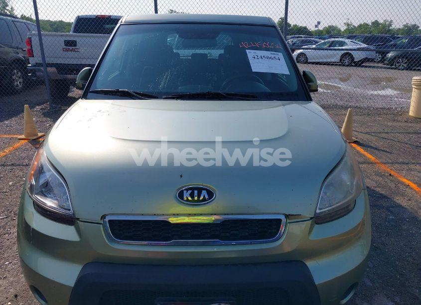 Photo 6 of 2010 Kia Soul + (VIN KNDJT2A23A7082421)