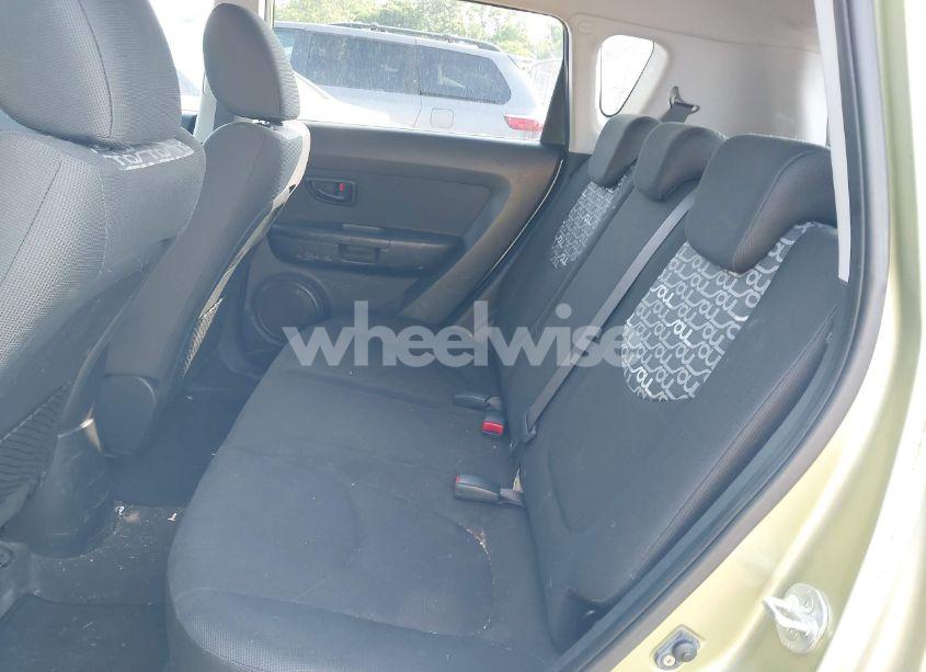 Photo 8 of 2010 Kia Soul + (VIN KNDJT2A23A7082421)