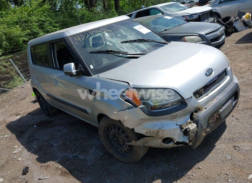 2010 Kia Soul + (VIN KNDJT2A23A7082662) main photo