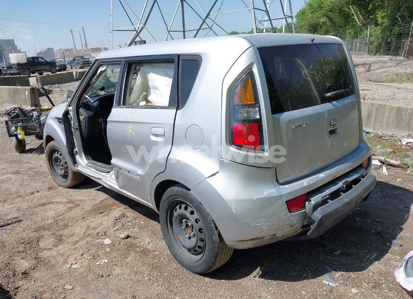 Photo 3 of 2010 Kia Soul + (VIN KNDJT2A23A7082662)