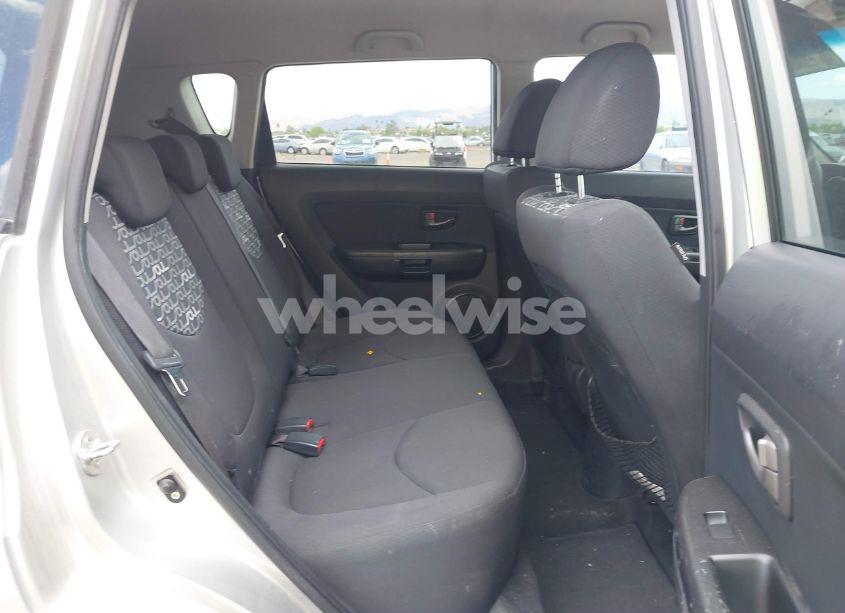 Photo 8 of 2010 Kia Soul + (VIN KNDJT2A23A7166710)