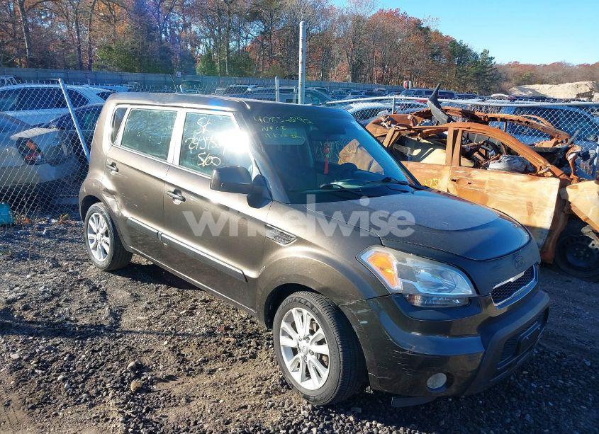 2011 Kia Soul ! (VIN KNDJT2A23B7214689) main photo