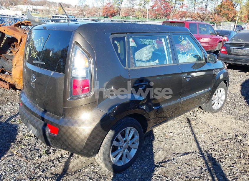 Photo 4 of 2011 Kia Soul ! (VIN KNDJT2A23B7214689)