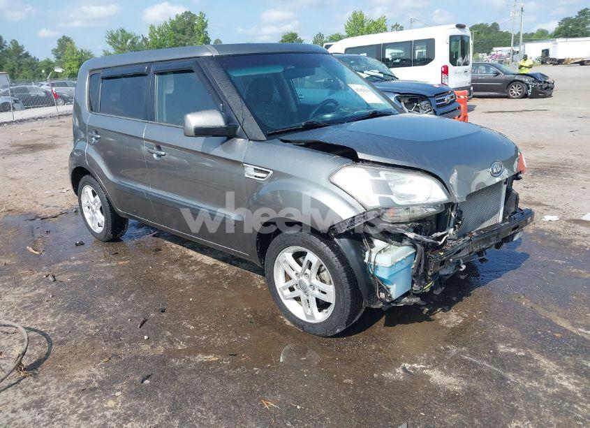 2011 Kia Soul + (VIN KNDJT2A23B7279378) main photo