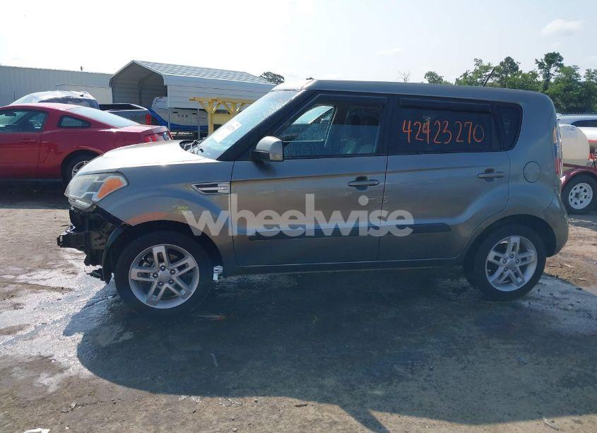 Photo 14 of 2011 Kia Soul + (VIN KNDJT2A23B7279378)