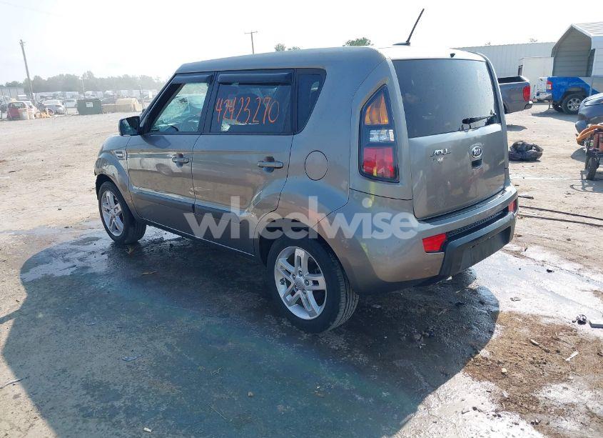 Photo 3 of 2011 Kia Soul + (VIN KNDJT2A23B7279378)