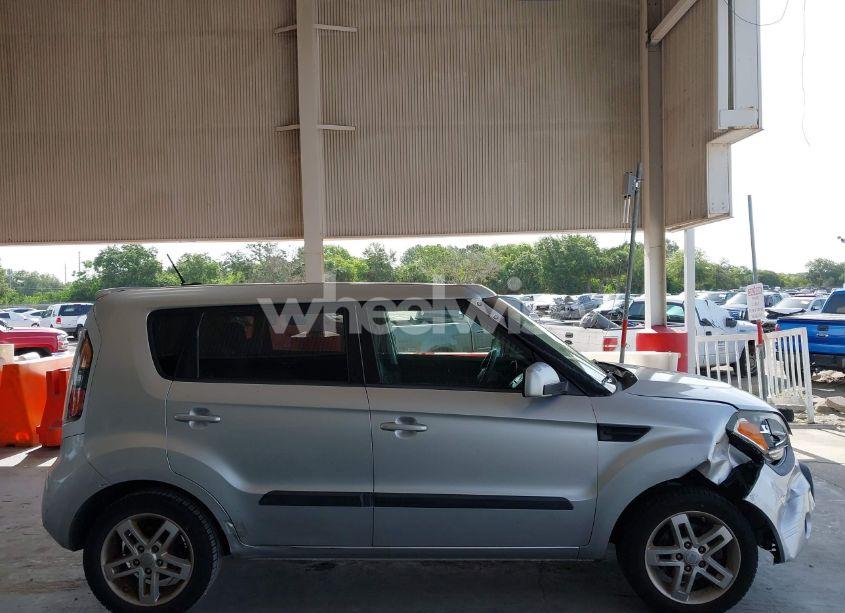 Photo 13 of 2011 Kia Soul + (VIN KNDJT2A23B7294608)