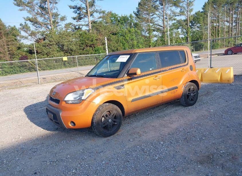 Photo 2 of 2011 Kia Soul + (VIN KNDJT2A23B7313755)