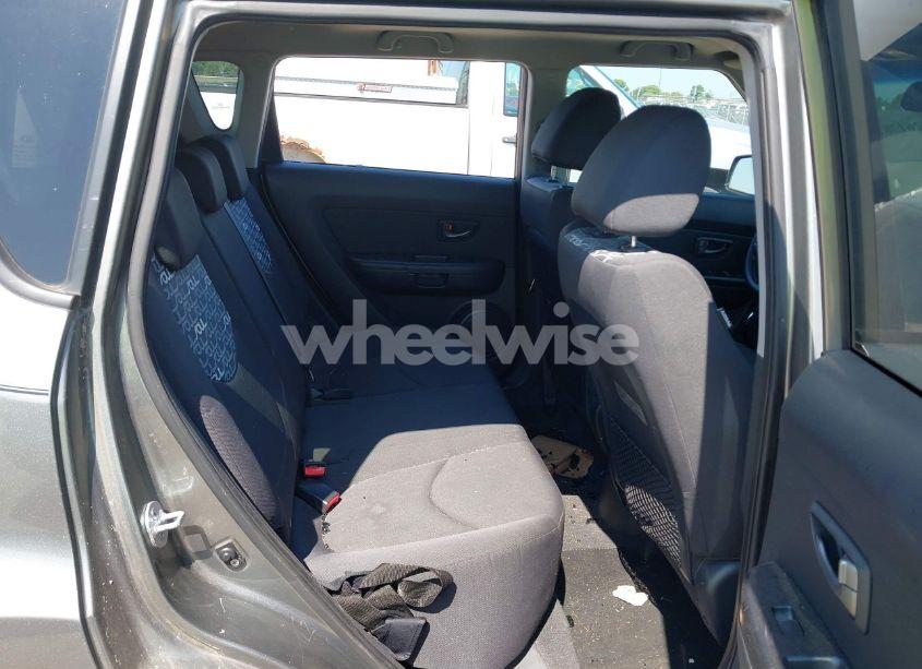 Photo 8 of 2010 Kia Soul + (VIN KNDJT2A24A7124014)