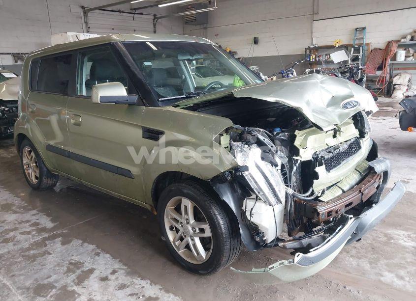 2010 Kia Soul + (VIN KNDJT2A24A7161533) main photo