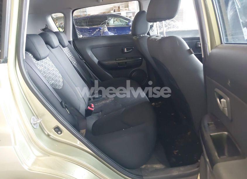 Photo 8 of 2010 Kia Soul + (VIN KNDJT2A24A7161533)