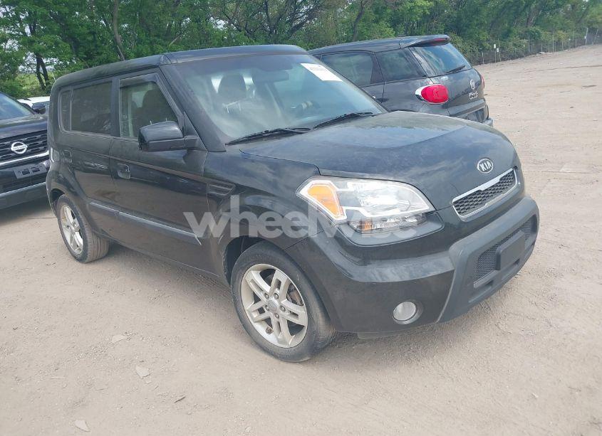 2010 Kia Soul + (VIN KNDJT2A24A7190109) main photo