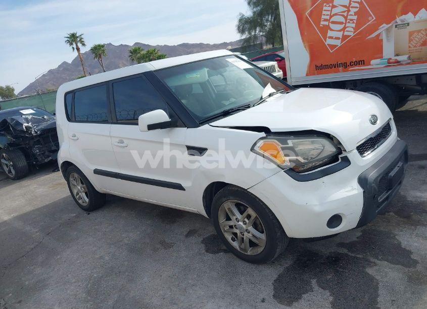 Photo 12 of 2011 Kia Soul + (VIN KNDJT2A24B7709287)