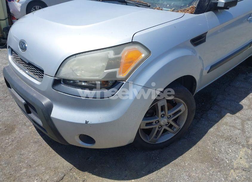 Photo 12 of 2011 Kia Soul + (VIN KNDJT2A24B7726316)