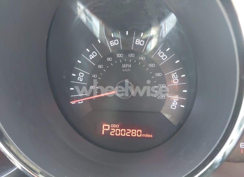 Photo 7 of 2011 Kia Soul + (VIN KNDJT2A24B7726316)