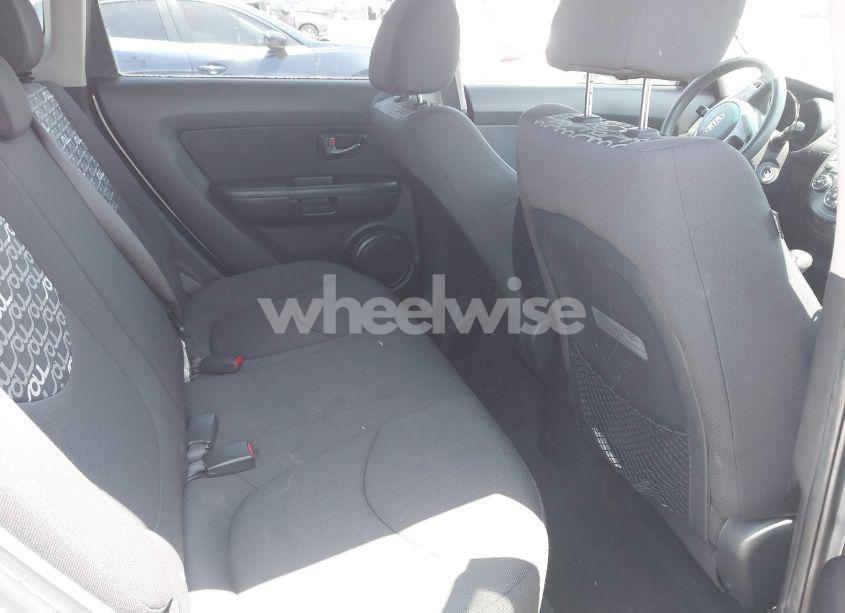 Photo 8 of 2011 Kia Soul + (VIN KNDJT2A24B7726316)